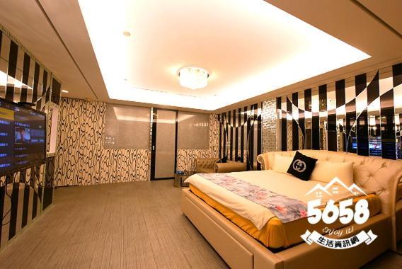 Ferienwohnung 85 旅行 Ie Kaohsiung Exterior foto